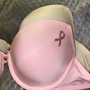 Fredrick’s bras (2)